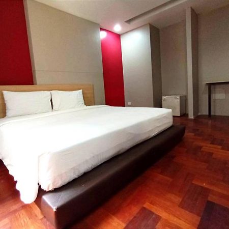 Go Inn Silom Bts Surasak X โกอินน์ สีลม บีทีเอส สถานีสุรศักดิ์ Bangkok Eksteriør billede