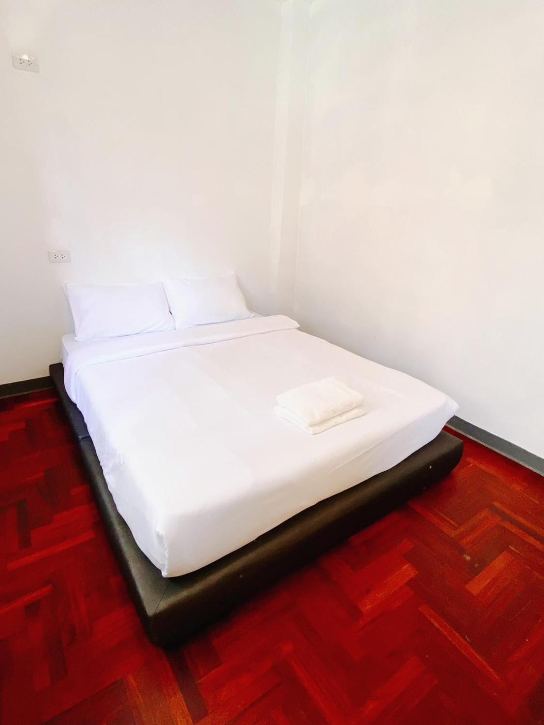 Go Inn Silom Bts Surasak X โกอินน์ สีลม บีทีเอส สถานีสุรศักดิ์ Bangkok Eksteriør billede