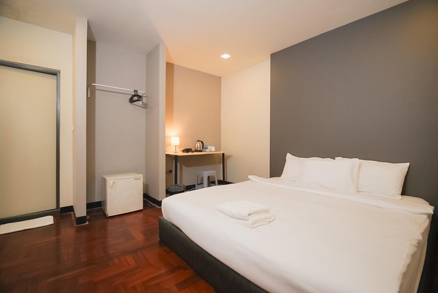 Go Inn Silom Bts Surasak X โกอินน์ สีลม บีทีเอส สถานีสุรศักดิ์ Bangkok Eksteriør billede